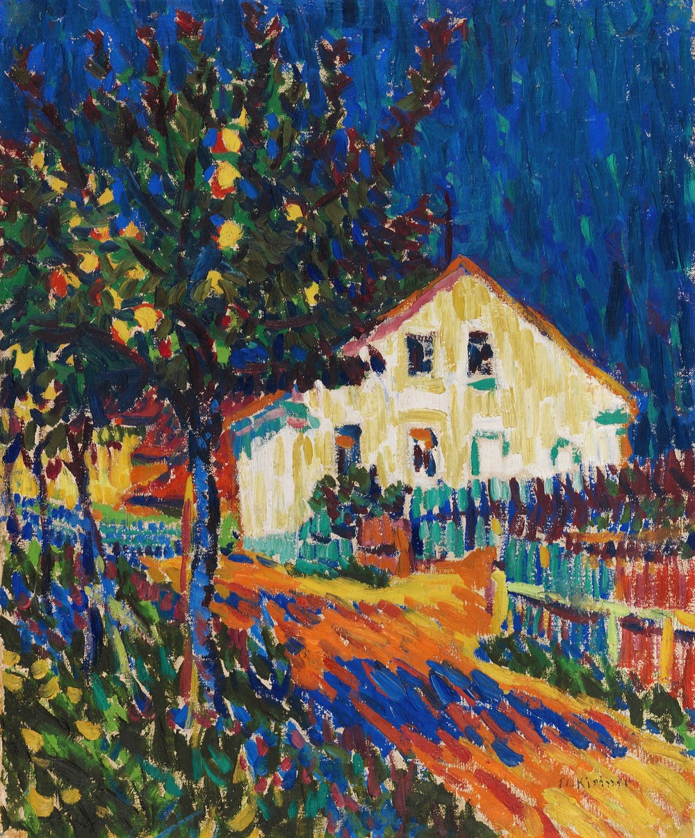 Dorfstraße mit Apfelbäumen